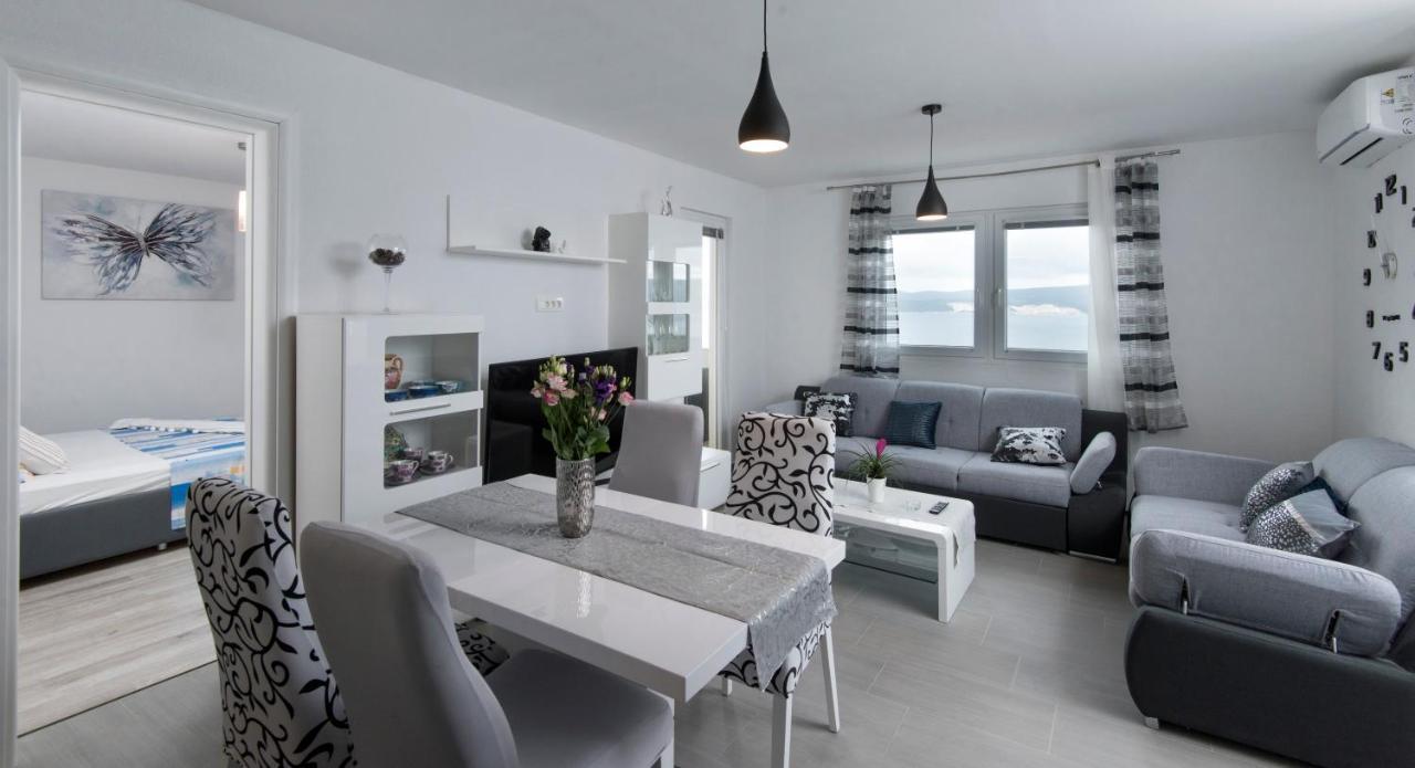 Apartments Mikas Stanici Екстер'єр фото