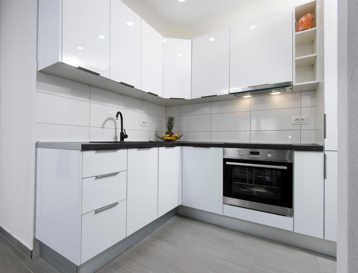 Apartments Mikas Stanici Екстер'єр фото