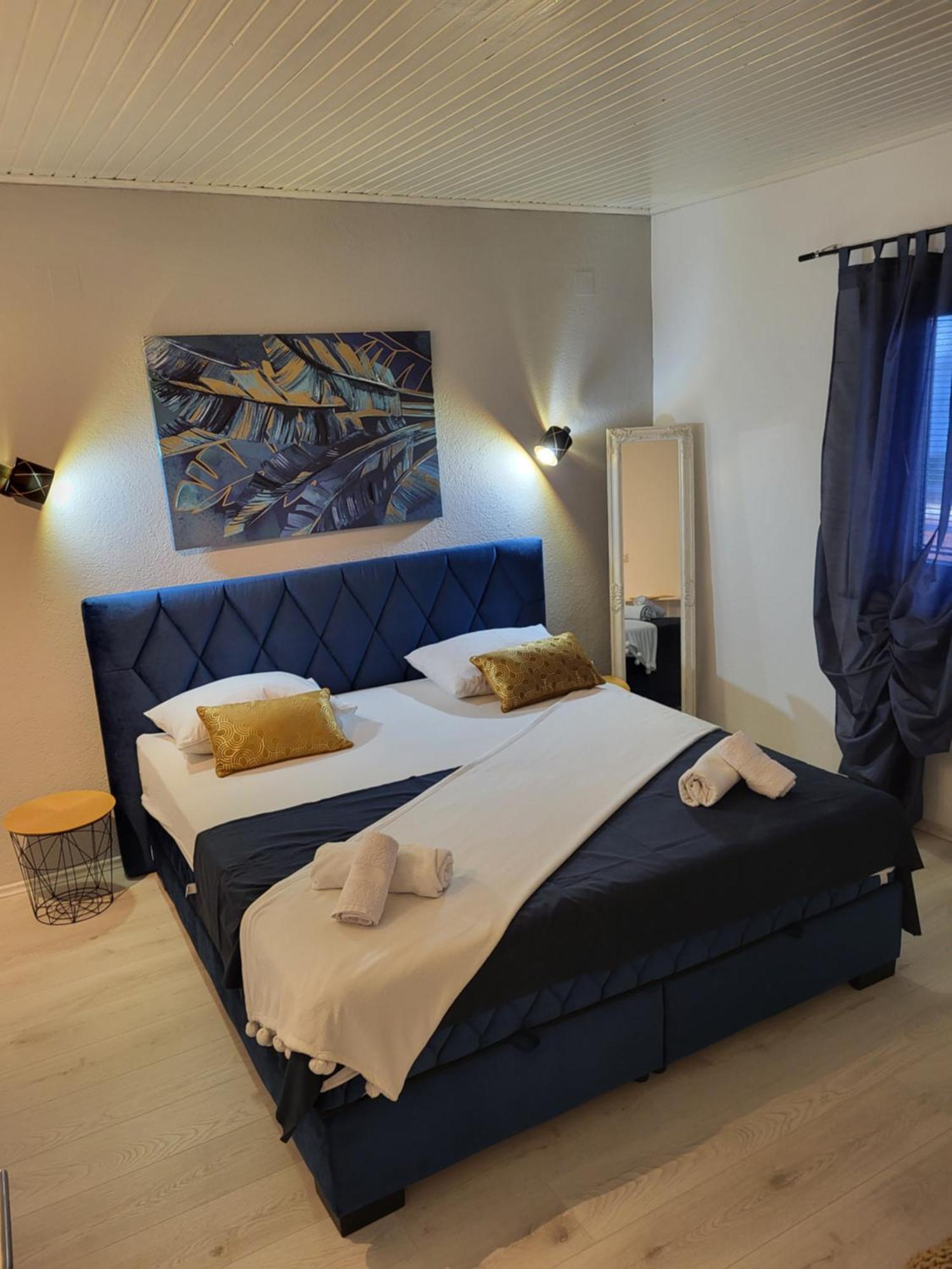 Apartments Mikas Stanici Екстер'єр фото