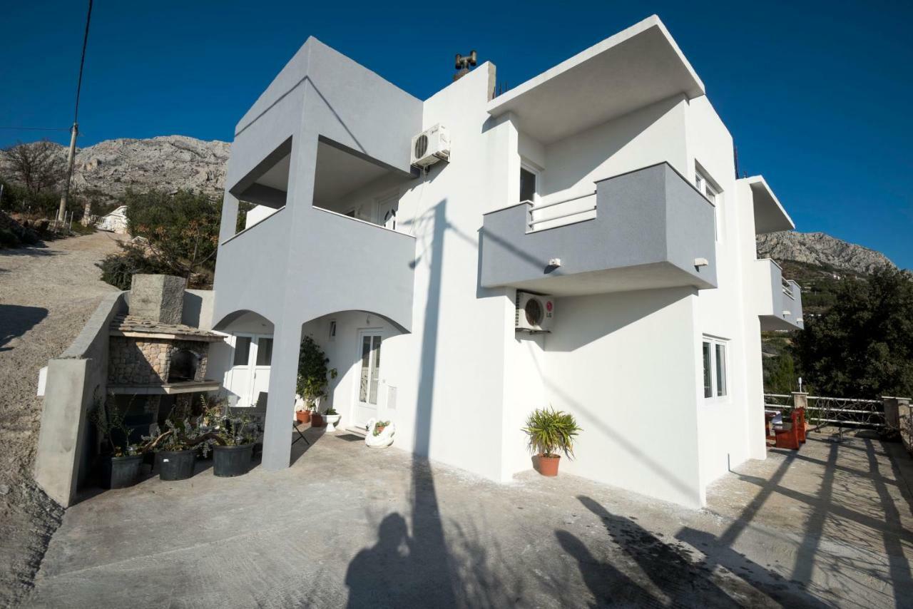 Apartments Mikas Stanici Екстер'єр фото